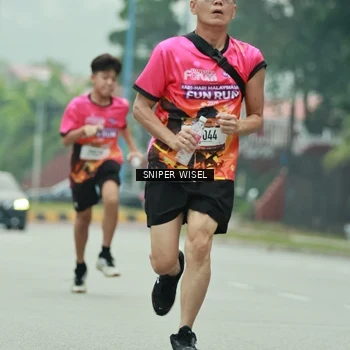 Runner Photo 7047190