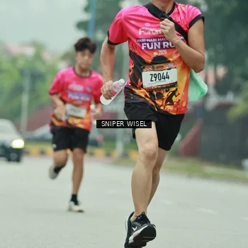 Runner Photo 7047196