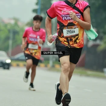 Runner Photo 7047198