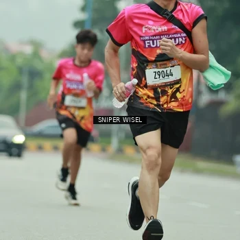 Runner Photo 7047200
