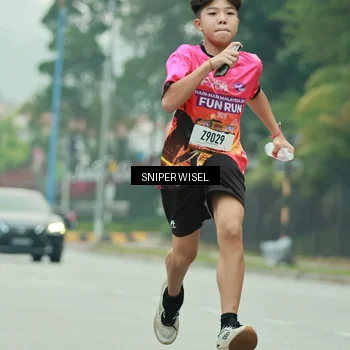 Runner Photo 7047213