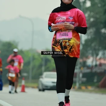 Runner Photo 7047260