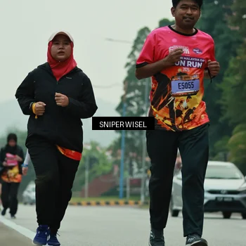 Runner Photo 7047322