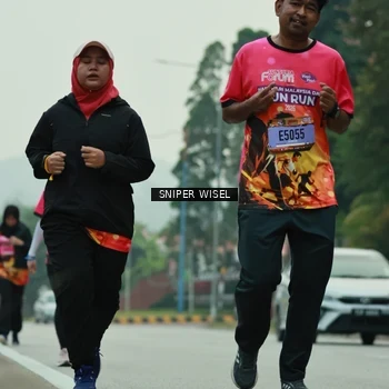 Runner Photo 7047325