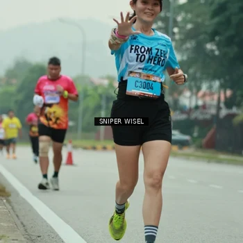 Runner Photo 7047345