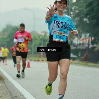 Runner Photo 7047348