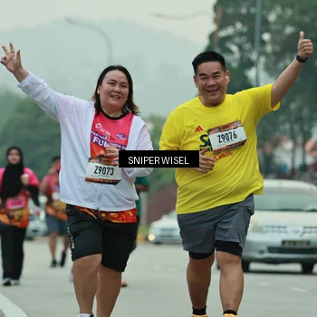 Runner Photo 7047448