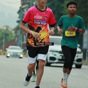 Runner Photo 7047474