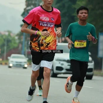 Runner Photo 7047476