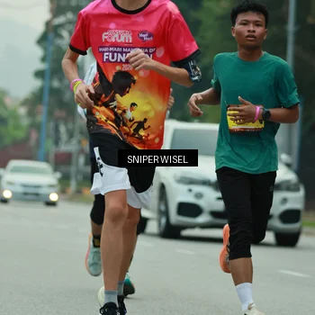 Runner Photo 7047477