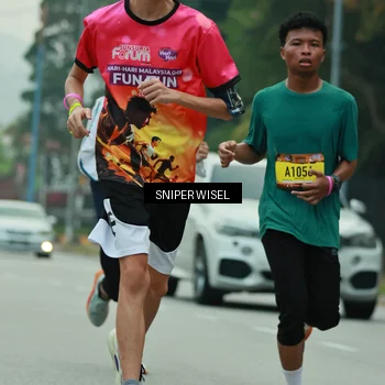 Runner Photo 7047481