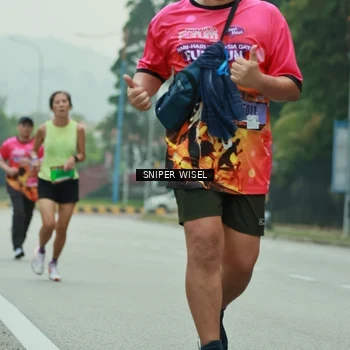 Runner Photo 7047588