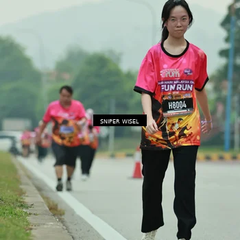 Runner Photo 7047648