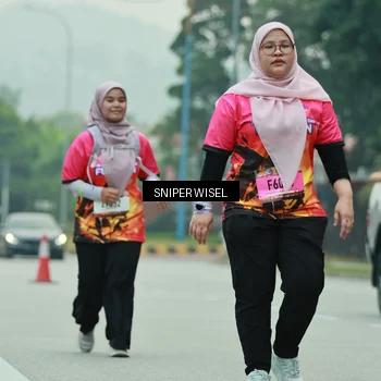 Runner Photo 7047673