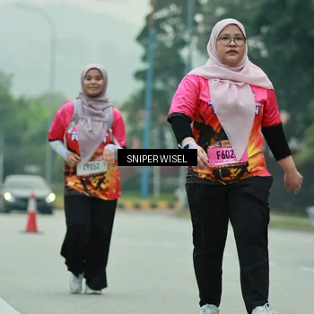 Runner Photo 7047677