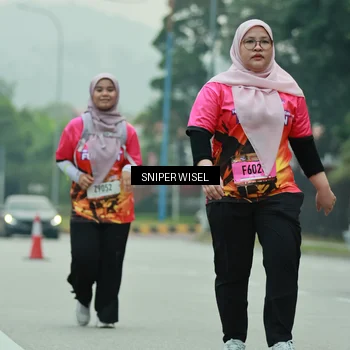 Runner Photo 7047678