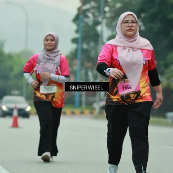 Runner Photo 7047683