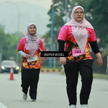 Runner Photo 7047685