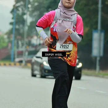 Runner Photo 7047692