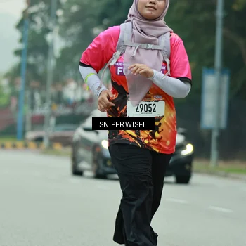 Runner Photo 7047695