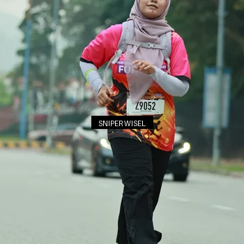 Runner Photo 7047701