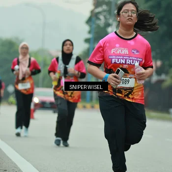 Runner Photo 7047741