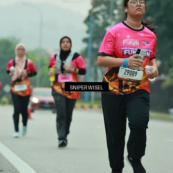 Runner Photo 7047747