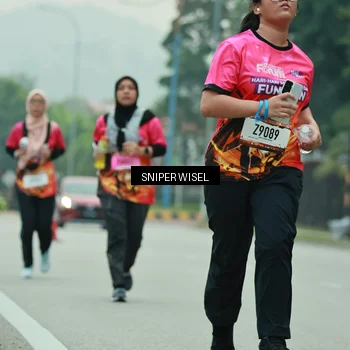 Runner Photo 7047748