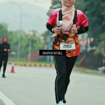Runner Photo 7047796