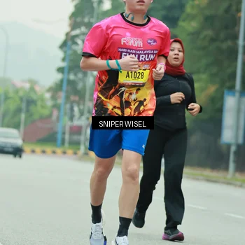 Runner Photo 7047813