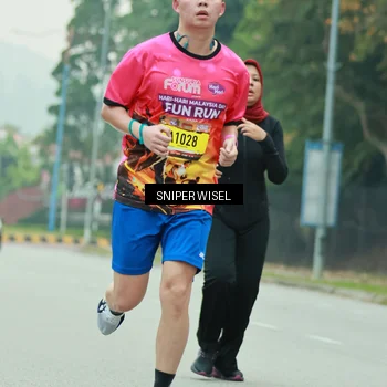 Runner Photo 7047818