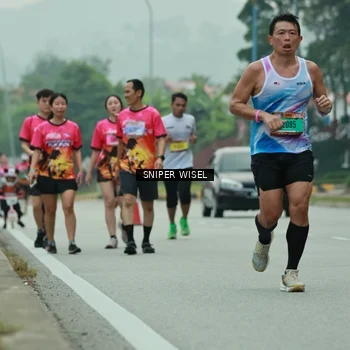 Runner Photo 7047863