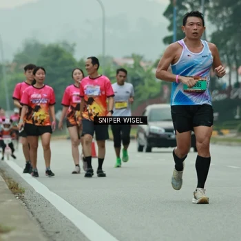 Runner Photo 7047864