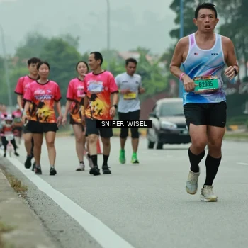 Runner Photo 7047865
