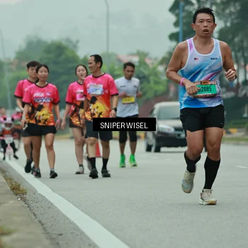 Runner Photo 7047874