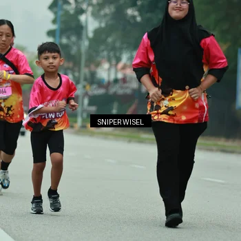 Runner Photo 7048004