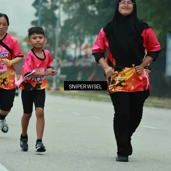 Runner Photo 7048005