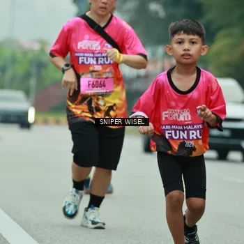 Runner Photo 7048013