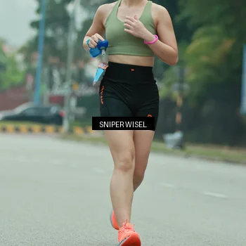 Runner Photo 7048032