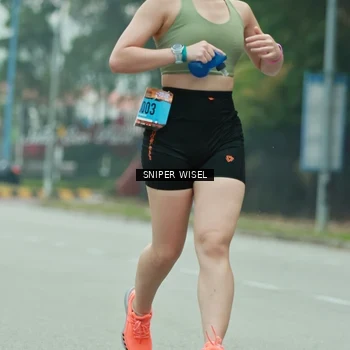 Runner Photo 7048037