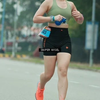 Runner Photo 7048038