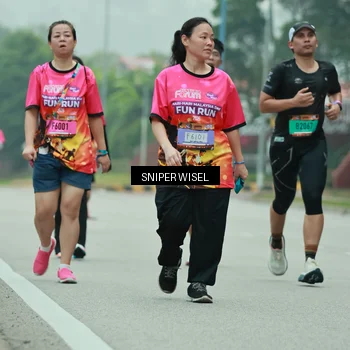 Runner Photo 7048058