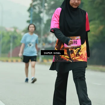 Runner Photo 7048074