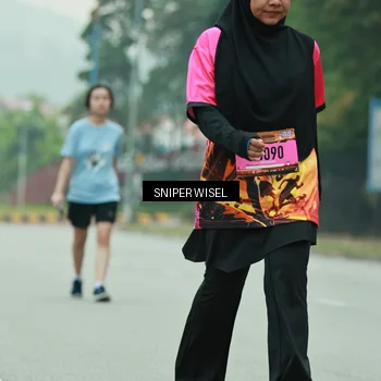 Runner Photo 7048075