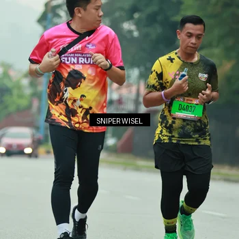 Runner Photo 7048118