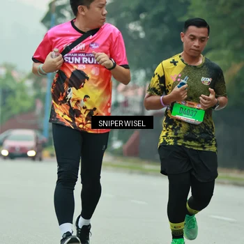 Runner Photo 7048120
