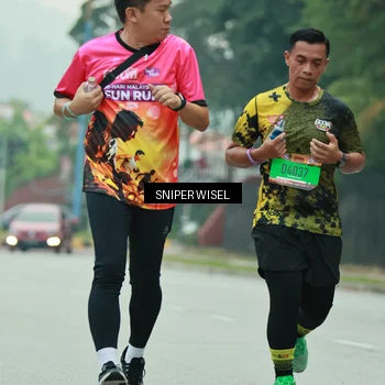 Runner Photo 7048123