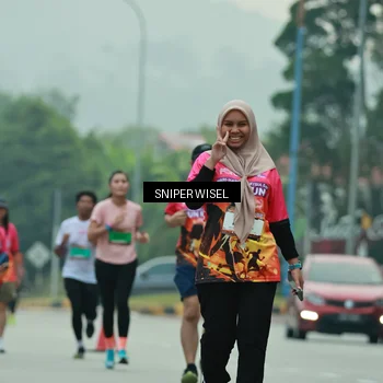 Runner Photo 7048126