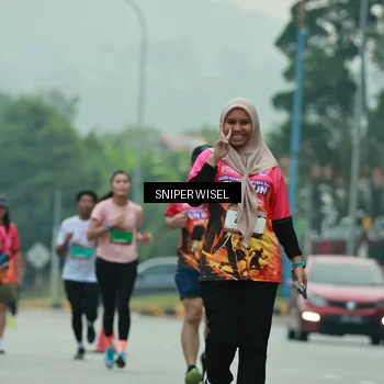 Runner Photo 7048132