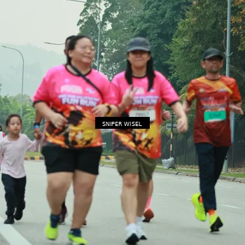 Runner Photo 7048211
